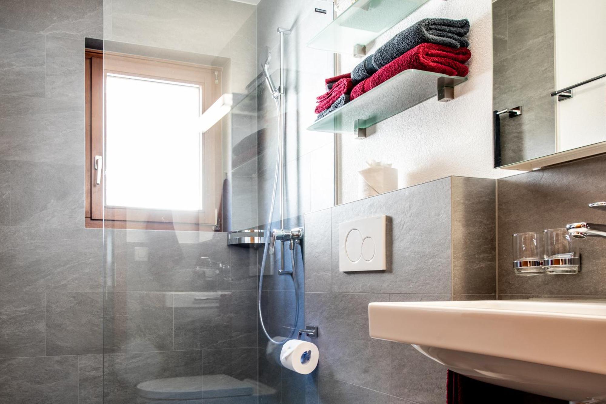 Apartamento Haus Avalanche Saas-Fee Habitación foto